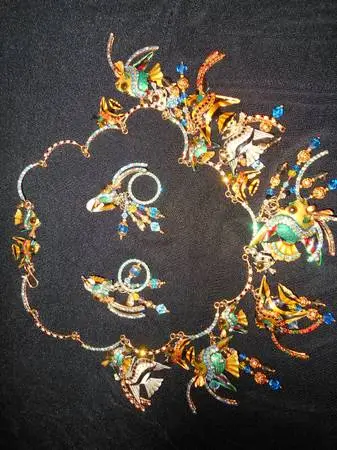 LUNCH AT THE RITZ NECKLACE/EARRINGS