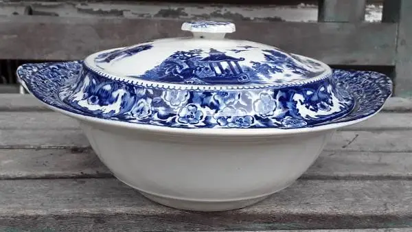 FS – Antique English Blue Willow Olde Alton Ware Tureen & Lid
