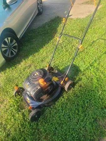 Pulsar push lawn mower $100