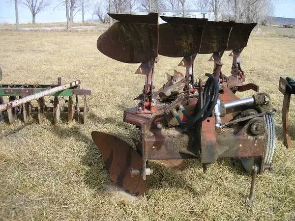 4 Bottom Rollover Plow
