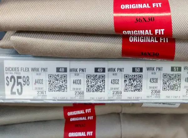 WHOLESALE! 12 BRAND NEW WORK PANTS DICKIES and WRANGLER in (4) lots!