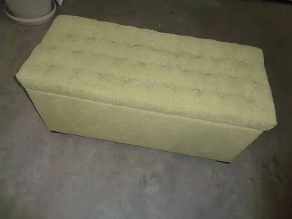 FLOOR BED CHEST