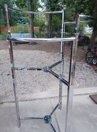 CLOTHES RACKS