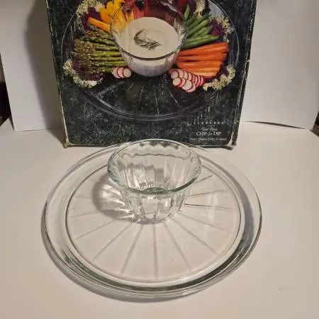 Indiana Glass Company Chip Veggie Fruit & Dip Set