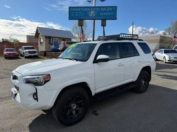 2022 Toyota 4Runner 4WD Trail Edition *(30 DAY WARRANTY/POWERTRAIN)*