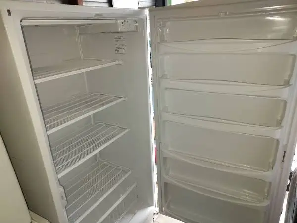 VWR 21 cu ft Commercial  -20 Freezer Model U2020GA15