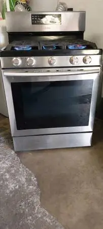 Samsung Stainless Stove 5 Burners Convection Oven