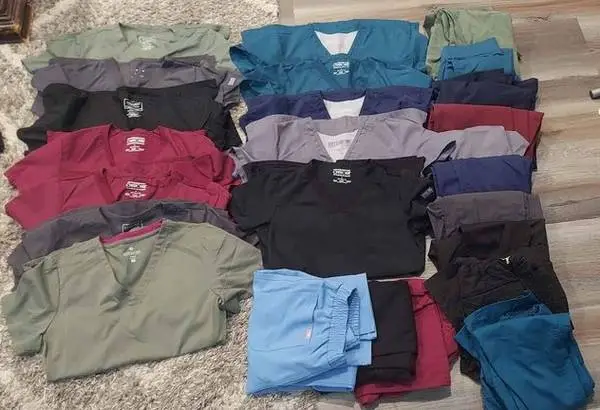 Medical Scrubs - TONS OF THEM