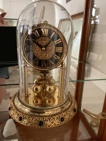Glass dome clock works great