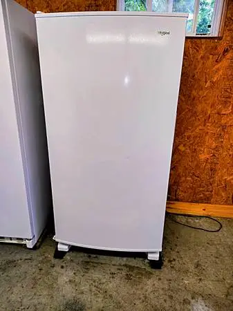 Whirlpool Standing Freezer