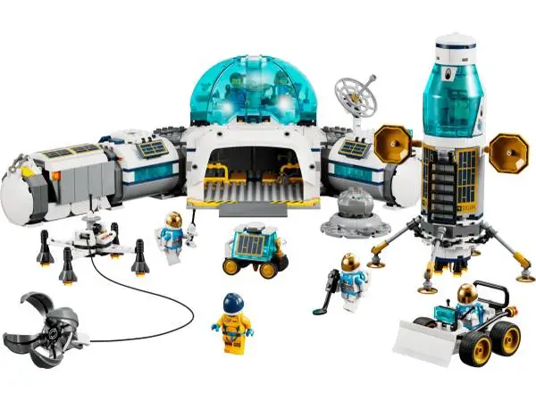 3 super cool LEGO space lunar sets