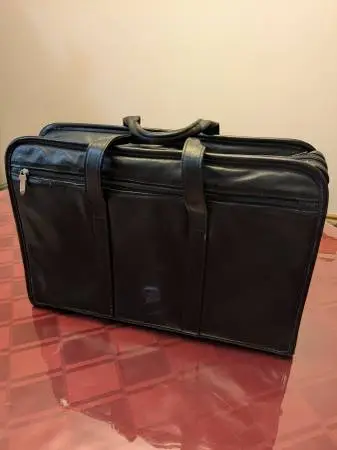 Foray Brand Black Briefcase / Laptop Case / Messenger Bag