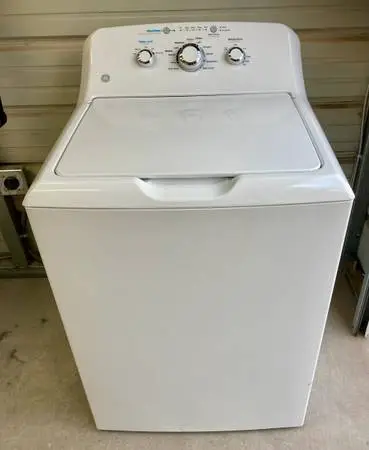#34 GE Digital Washer. Extra Large Capacity