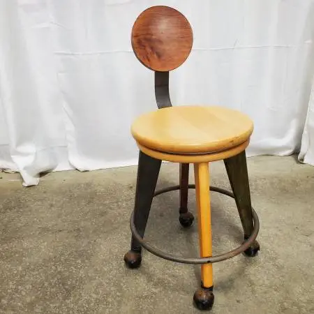 VTG Folk Art Swivel Chair on Wheels