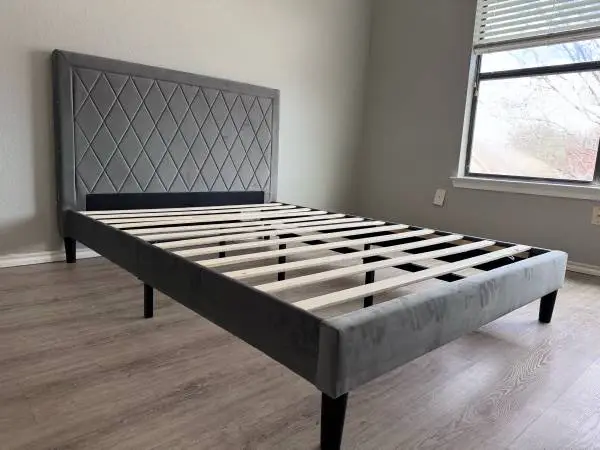 BRAND NEW FULL SIZE VELVET PLATFORM BED WITH PLUSH MATTRESS (FREE DELIVERY)