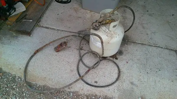 propane tank and blowtorch