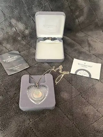 WATERFORD Crystal heart shaped NECKLACE
