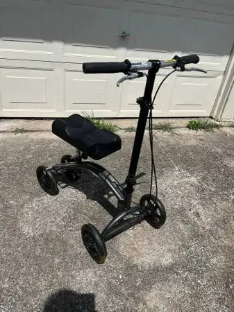 DRIVE -BLACK Knee Scooter