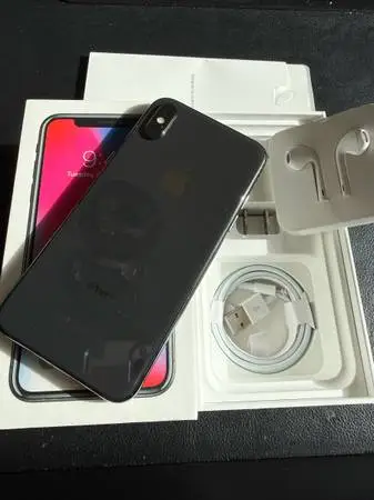 iPhone X 64GB Unlocked