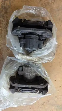 2005 Escape, Front Rotors, Calipers & Brake Pads