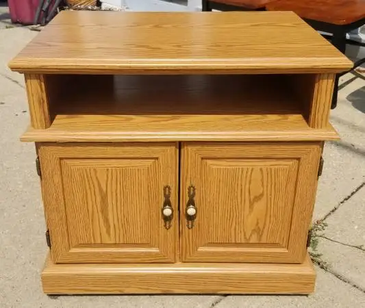 Solid Wood TV Stand / Entertainment Center