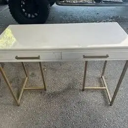 MANICURE SALON Technician Desk