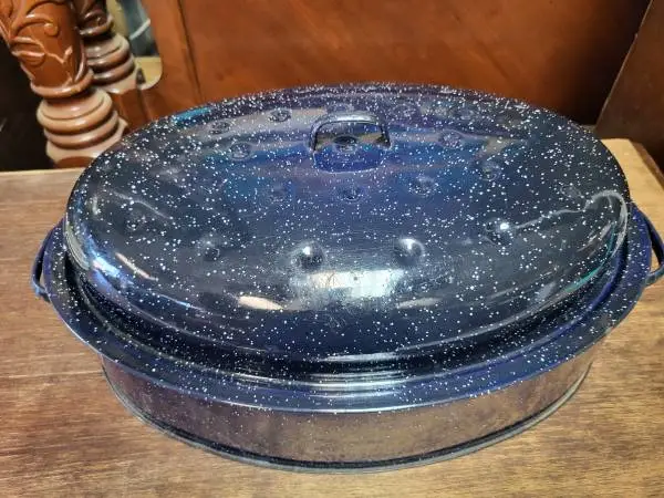Vintage Large Oval Roasting Pan With Handles and Lid