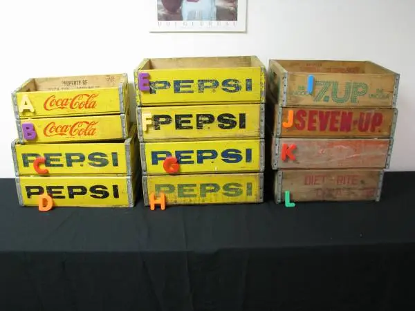 COKE & PEPSI WOODEN SODA CRATES (7) - Vintage / Antique .....