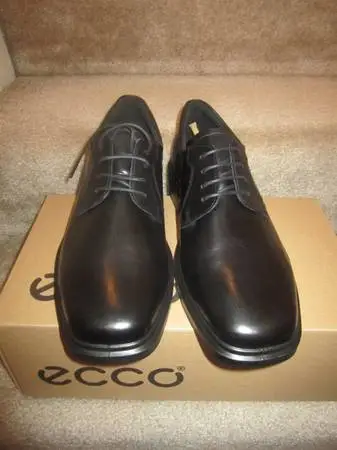 New in Box Ecco Mens Helsinki 2.0 Leather Plain Toe Oxfords 10/10.5