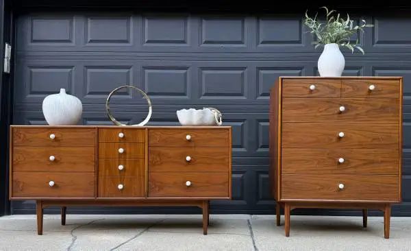 Gorgeous Drexel Declaration mid century 2 piece  dresser set