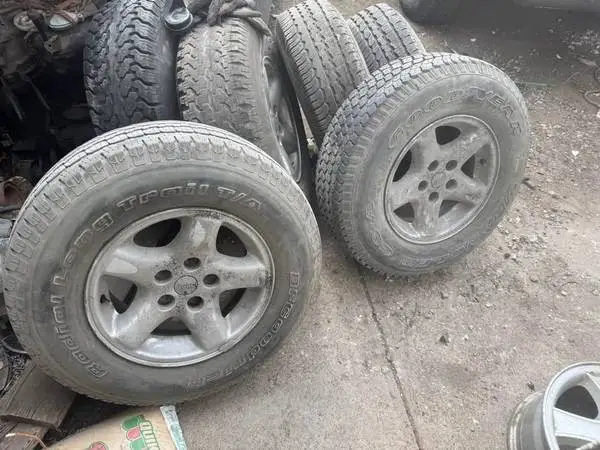 TJ Jeep wheels and tires