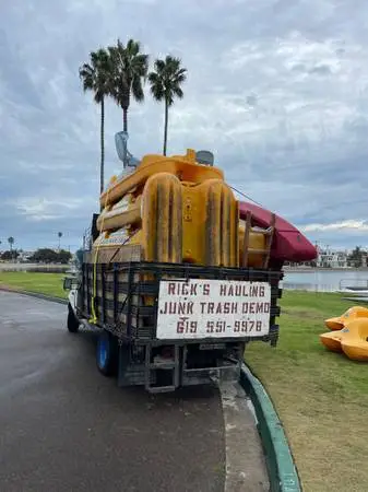 Ricks Hauling & Junk Removal Services 619 551-9978