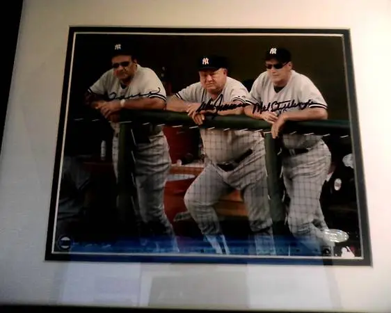 signed/framed picture n.y. yankees joe torre,donzimmer,melsttotlemyre