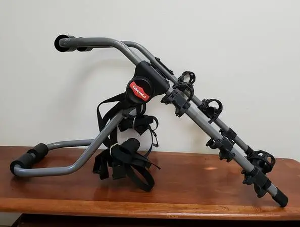 3-BIKE YAKIMA HIGH-END RACK! - LIKE NEW! - LOW PRICE!