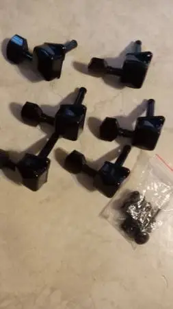 Guitar tuners