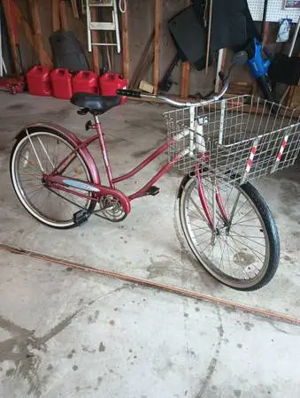 Older Murray Westport girls bike nice shape