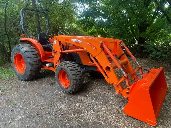 Kubota 54 hp 4x4 tractor