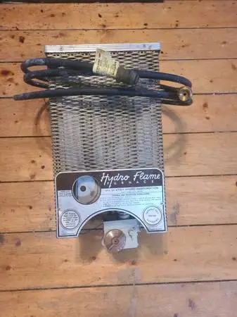 Hydro flame direct vent propane heater