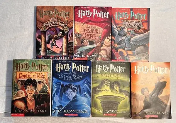 HARRY POTTER COMPLETE SERIES Set of 7 Trade Paperback Books by Rowling