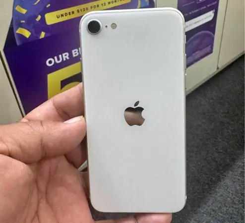 IPhone SE 3 Unlocked