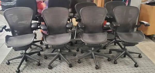 Classic Herman Miller Aeron B Ergonomic office chairs (Like New))
