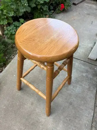 Oak Bar Stool in Natural Finish