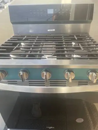 Brand new whirlpool gas range 30 inches model WFGS7530RZO