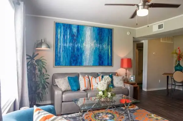 Great 2 bed / 2 bath! We Love Pets! Ask about our Pet Policy