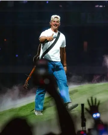 ⒌Tix ↪↩ Forrest Frank ↪↩ → Section 128