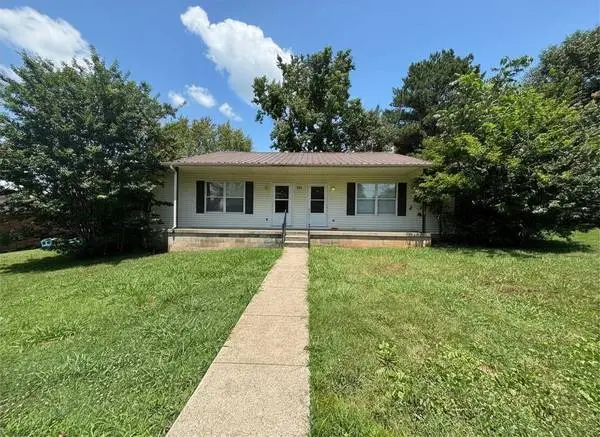 2BEDROOM/1 BATH DUPLEX IN FRANKLIN 305 CLARK ST