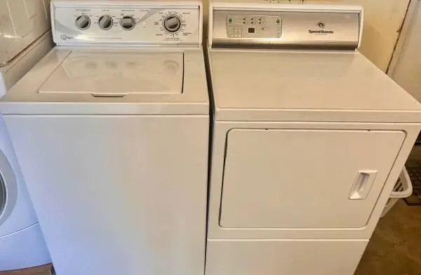 Speed Queen Set Washer and Electric Dryer