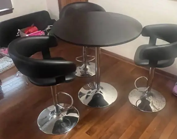 Kitchen Table w/ Chairs Bar style