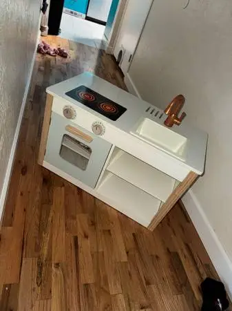 Like new kids kitchen