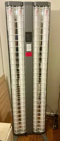 The Daavlin 7 Series CT311-4 – Narrowband UVB Phototherapy UV Light